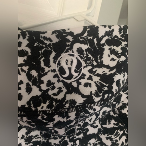 LULULEMON ATHLETICA Hoodie ZipUp jacket. Heavyduty Thick jacket- cold weather!! - Picture 3 of 12